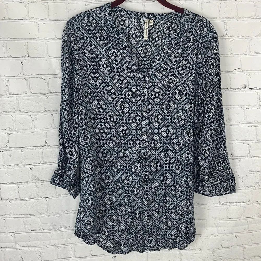 Grand & Greene Blue Patterned Blouse Size Small